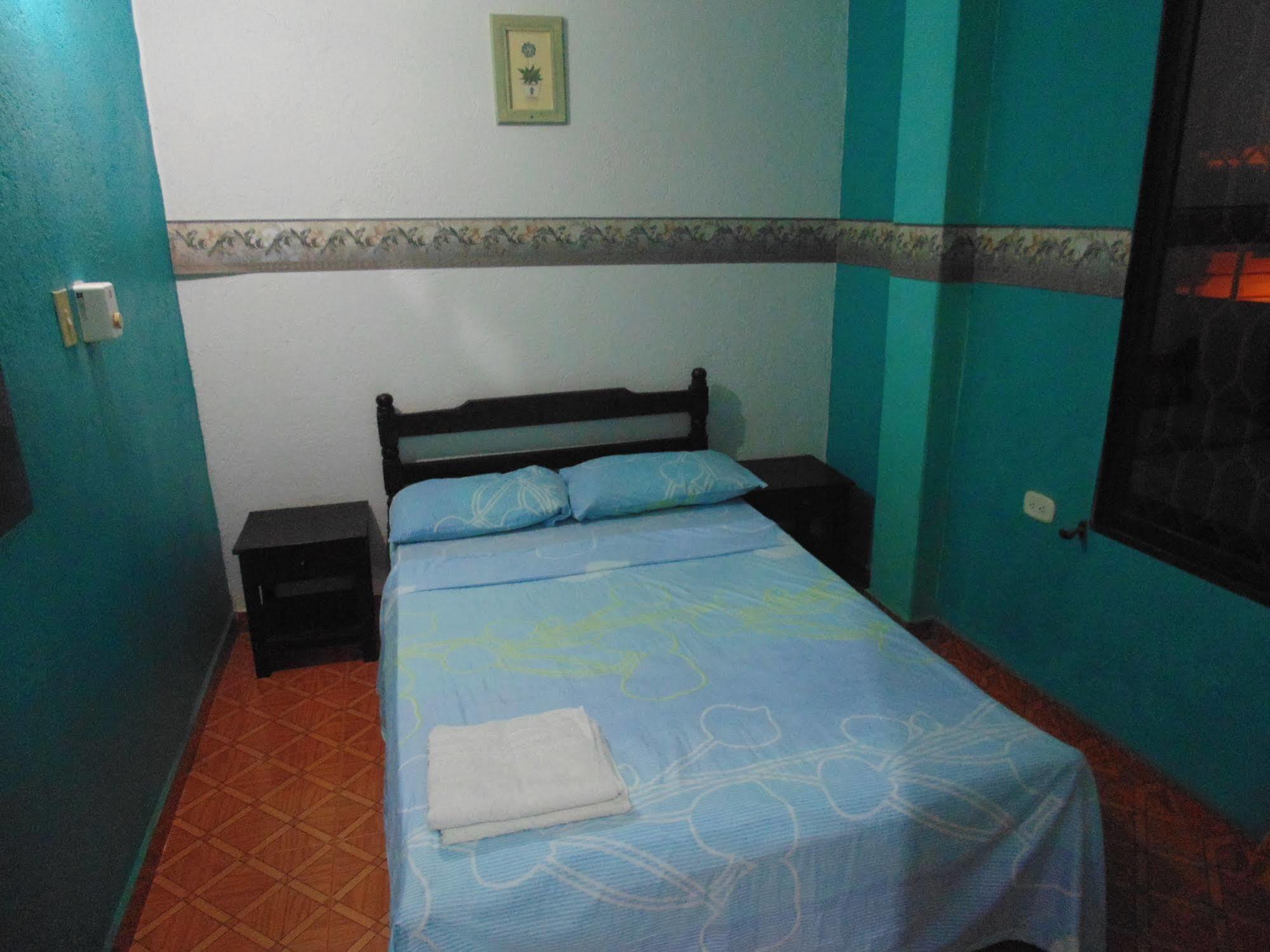 Hospederia Casa Familiar Hotel Santa Marta  Buitenkant foto